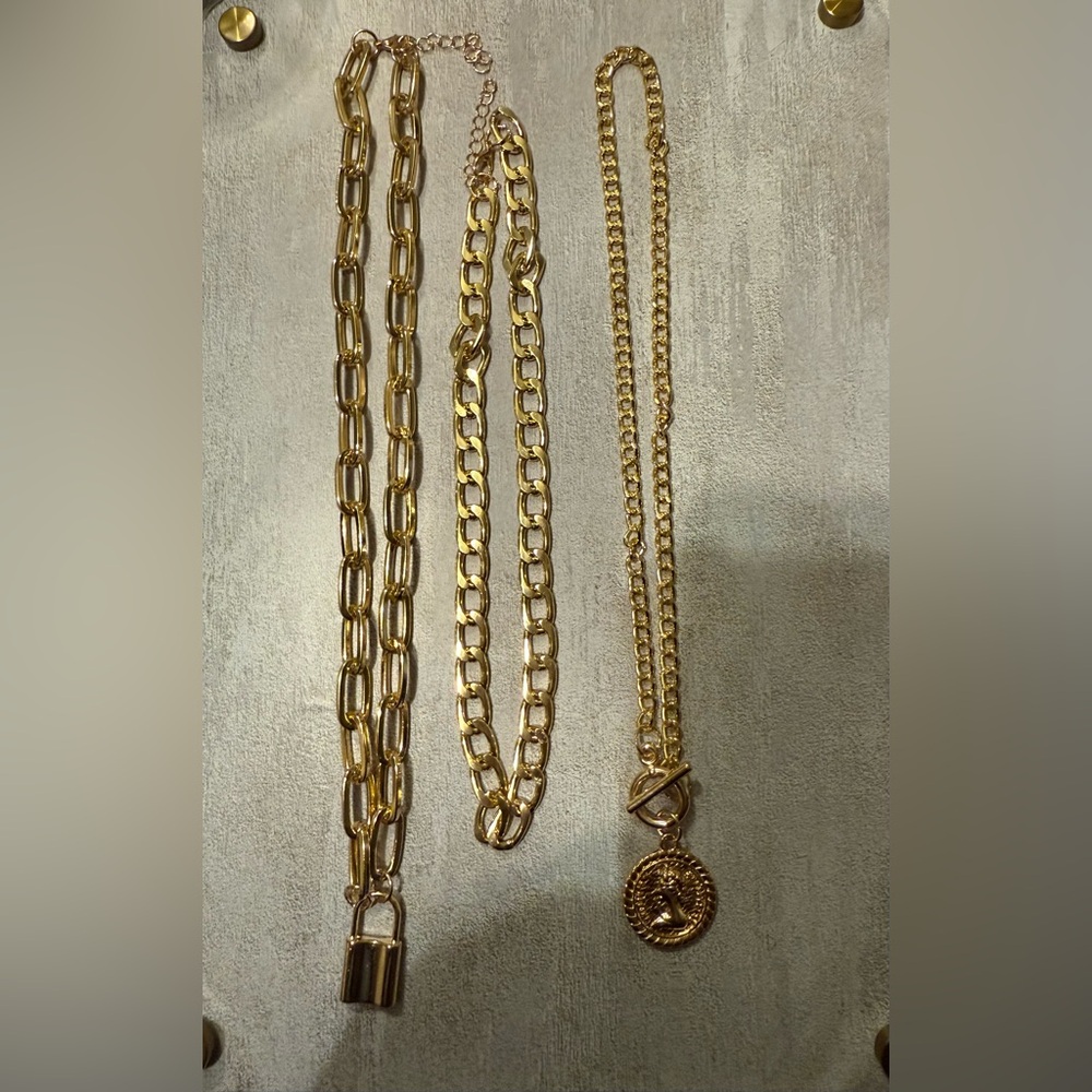 Elegant Gold Chain Necklace Set